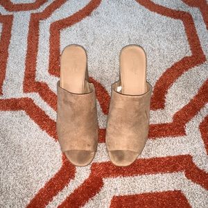 Universal Thread - platform wedge sandal